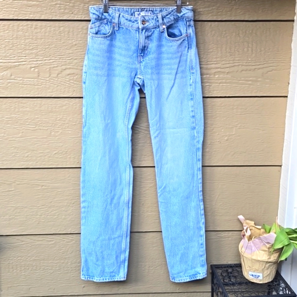 Zara straight leg Jean 2 light wash